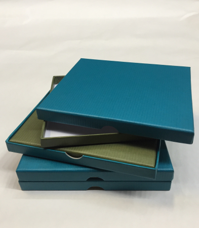 detail Dárková krabička 16x14x1,5cm CD modrá/zelená